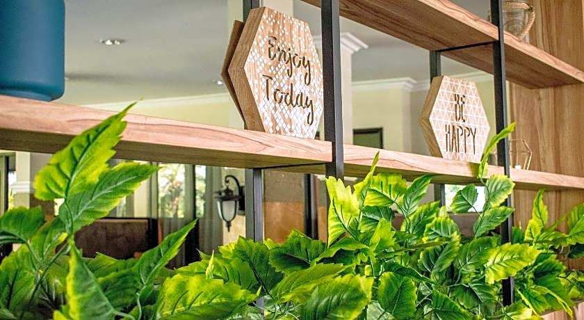 Luminor Hotel Jember by WH