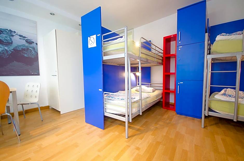 H2O Hostel