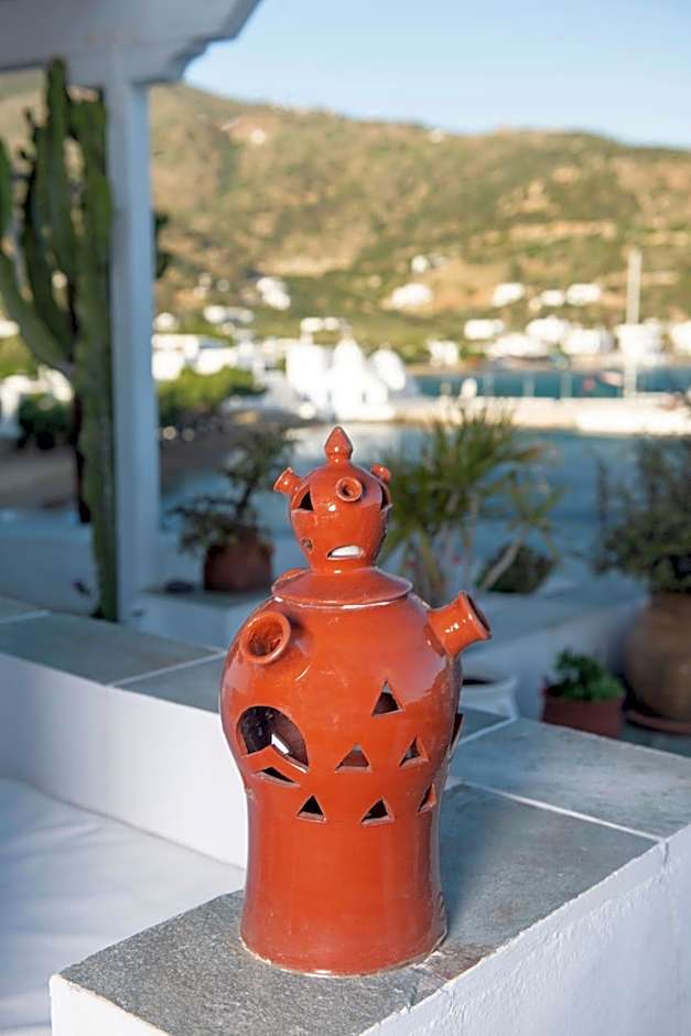 Archipelago Sifnos - Seaside Accommodation