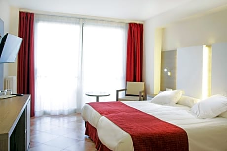 DOUBLE OR TWIN SUPERIOR PLUS