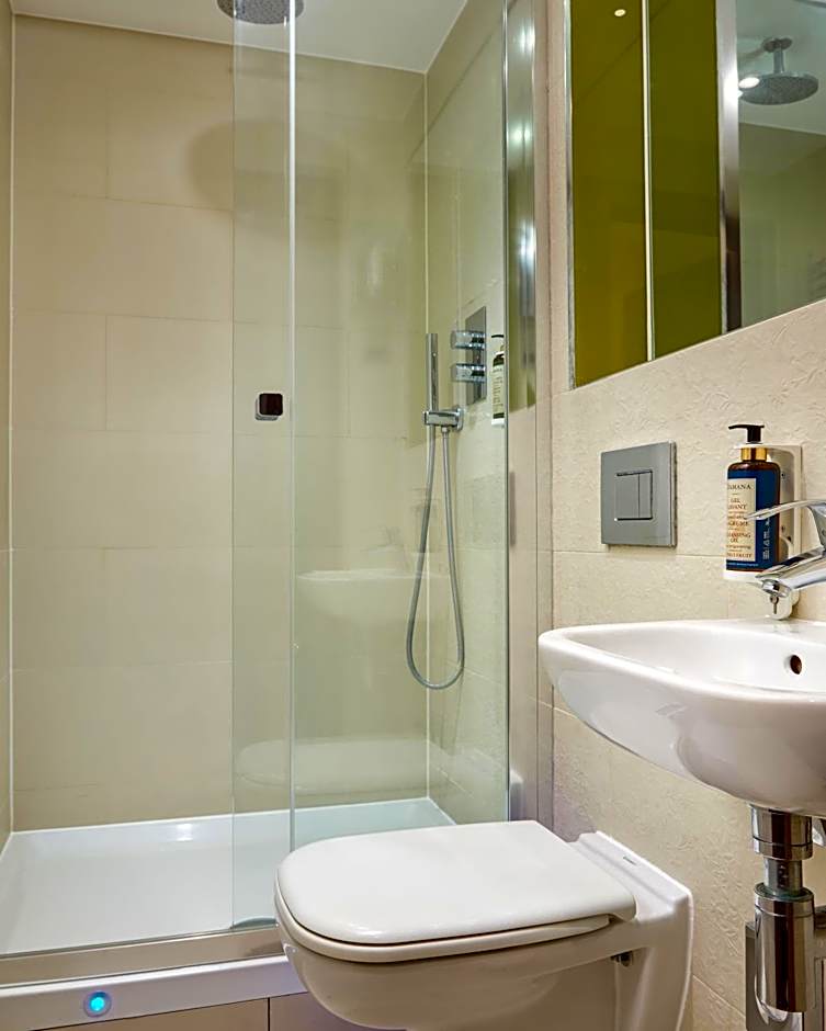 Seraphine Hammersmith Hotel