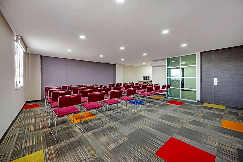 BeWow Hotel Querétaro