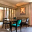 Hotel Aux Vieux Remparts, The Originals Relais (Relais du Silence)