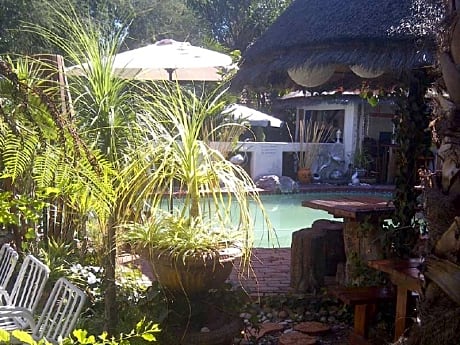 Golden Lantern Guest Lodge