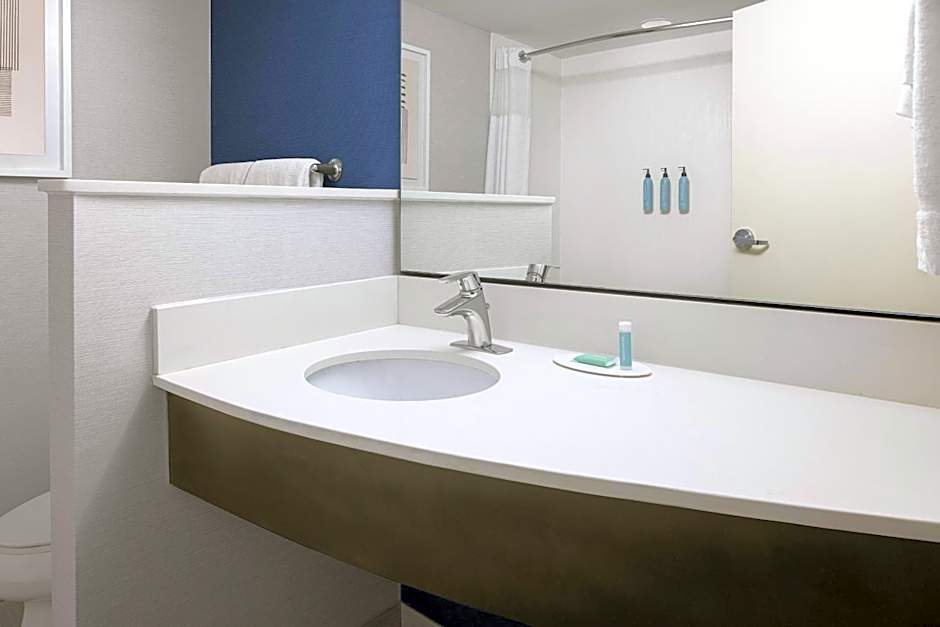 Courtyard by Marriott Jacksonville