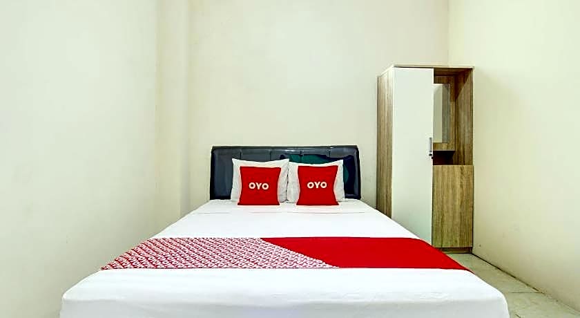 OYO 93838 Delia Inn Syariah