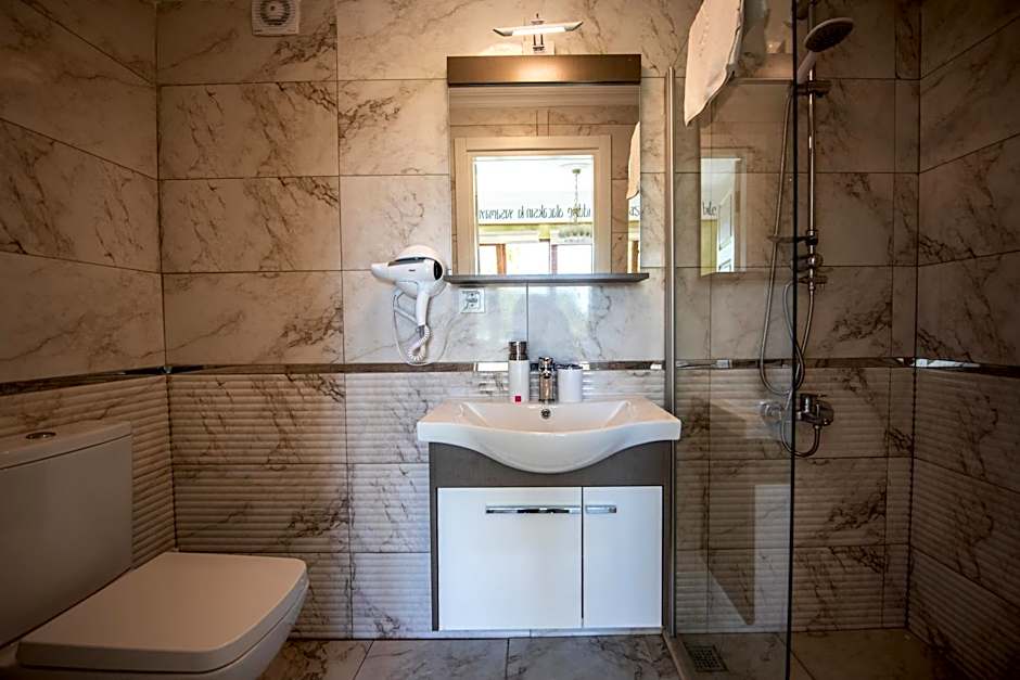 Beyaz Ev Agva - Adult only +15