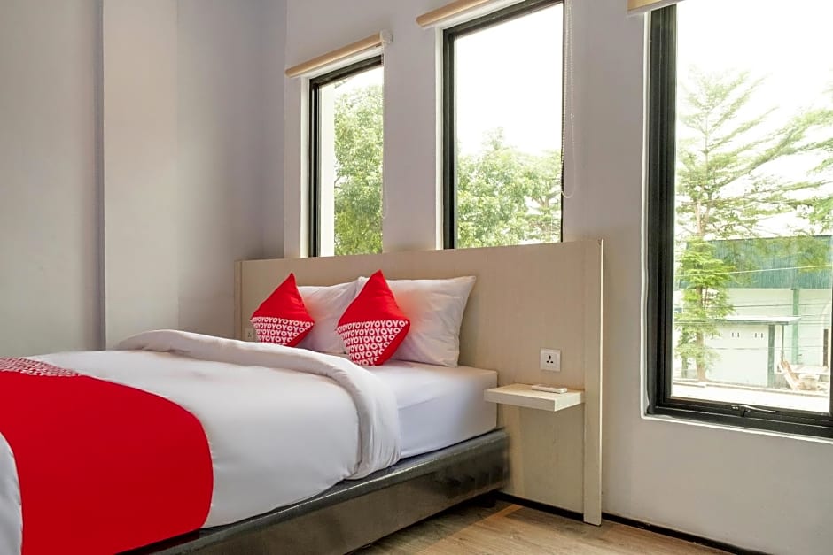 Super OYO 3150 Theodore Homestay