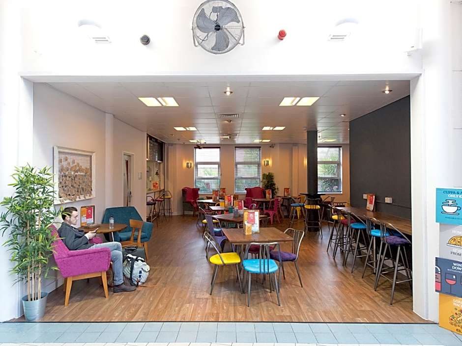 YHA London Thameside