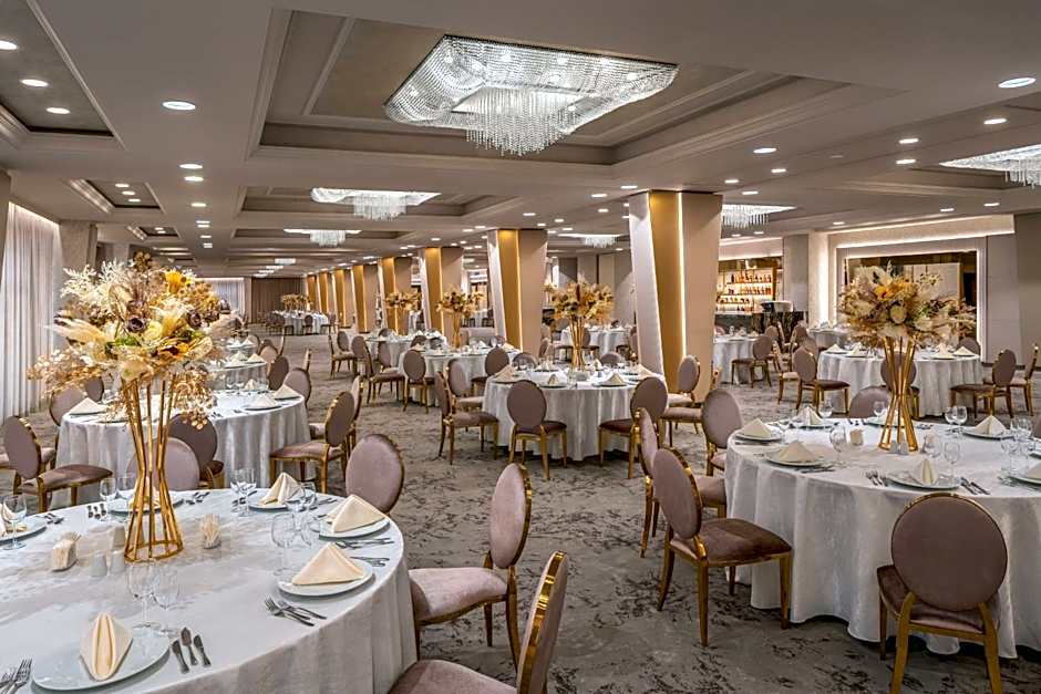 Sky Blue Hotel & Spa