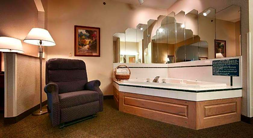 Best Western Fostoria Inn & Suites