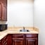 OYO Townhouse Clute Lake Jackson