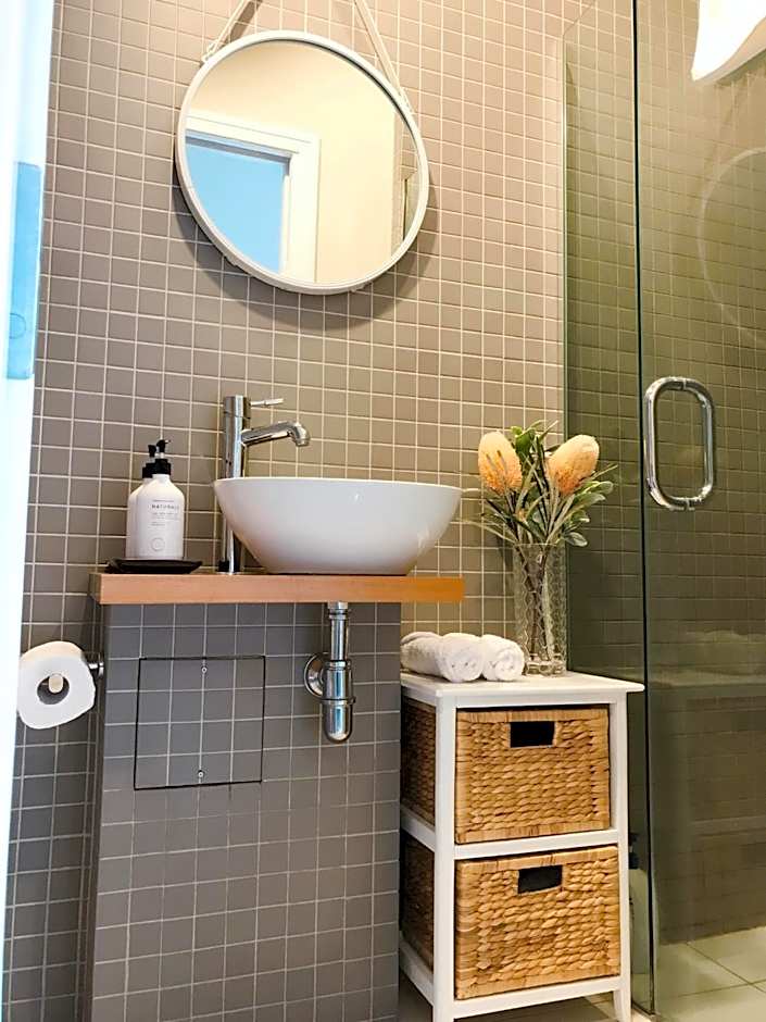 New Market Cozy Room