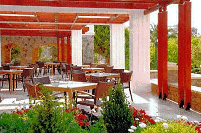 Crithoni's Paradise Hotel