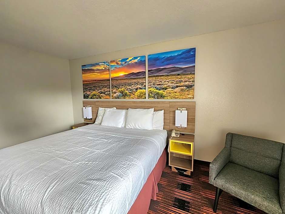 Days Inn by Wyndham Lumberton