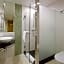 Holiday Inn Express Causeway Bay Hong Kong By IHG