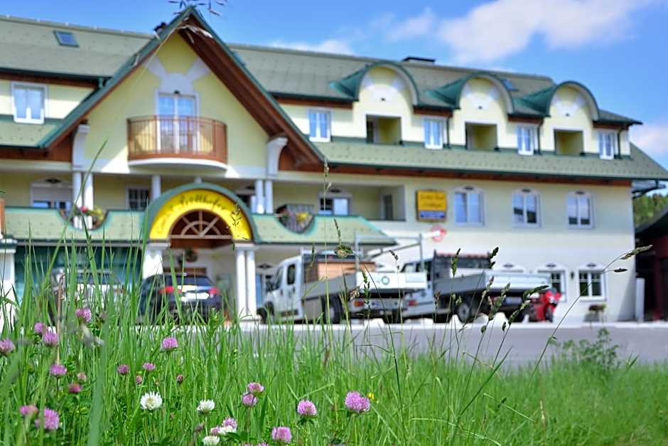 G.H. Knoll "Proellhofer" Cafe Bar Hills