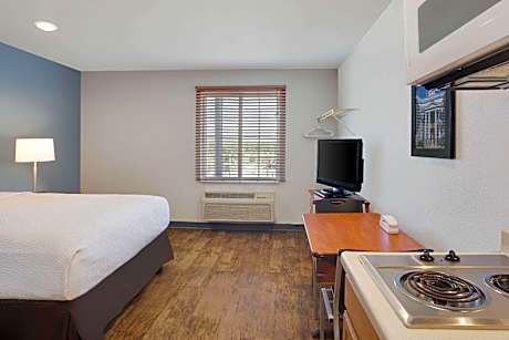 Standard Double Room - Accessible/Non-Smoking