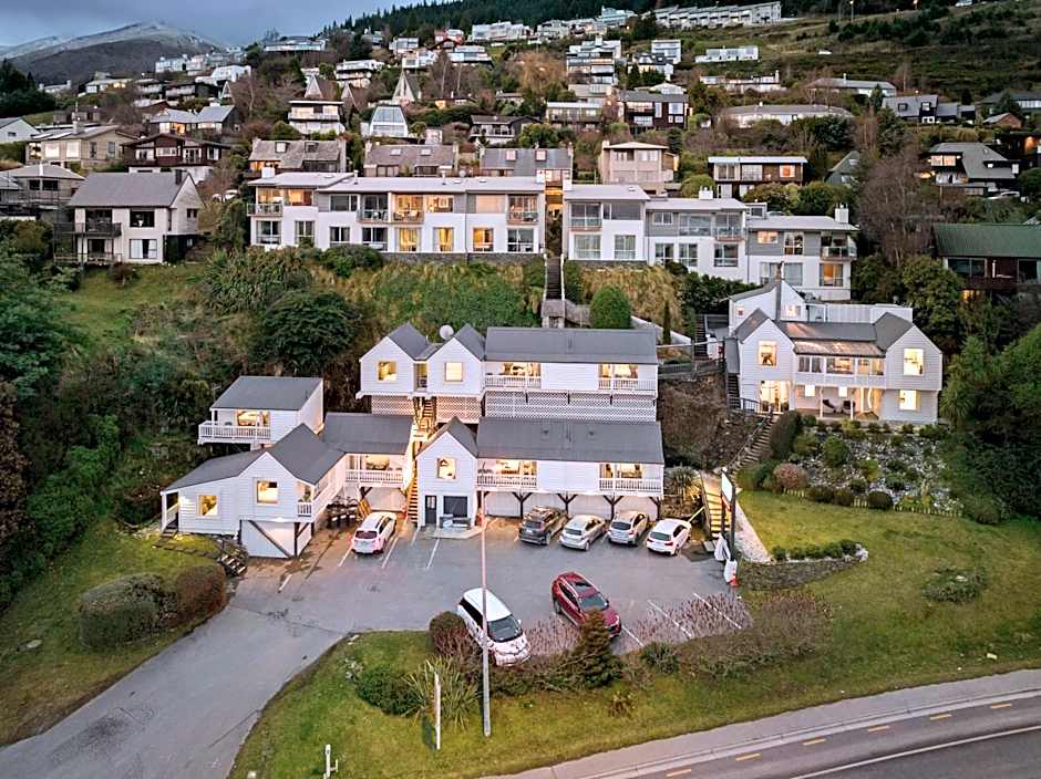 Lakeview Colonial Motel