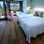Monica Hotel