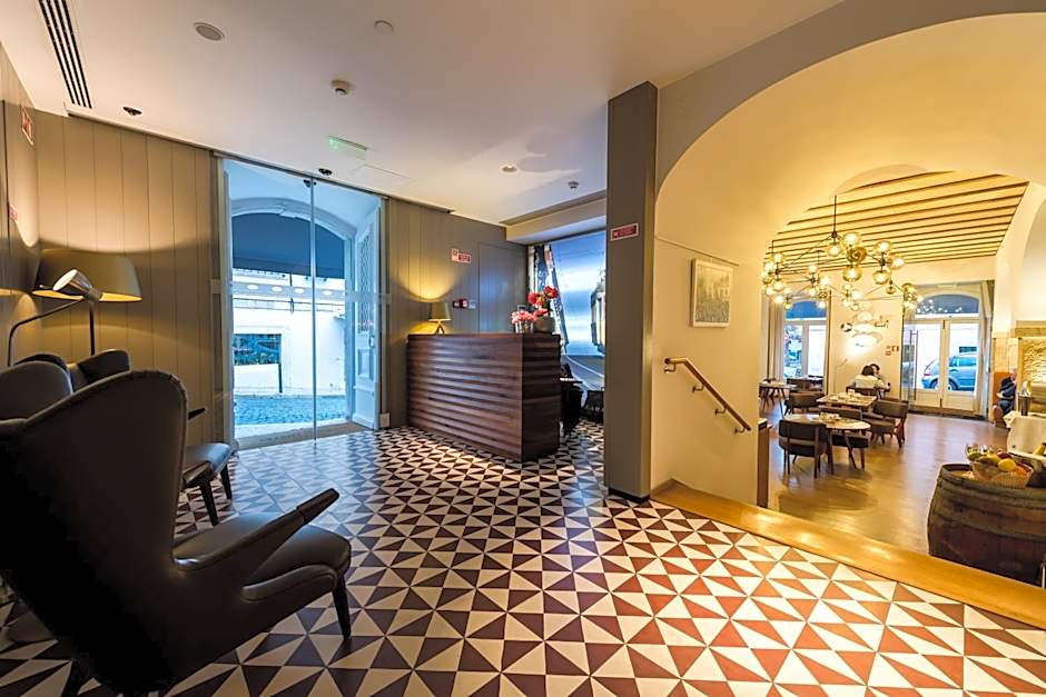 Lisboa Carmo Hotel
