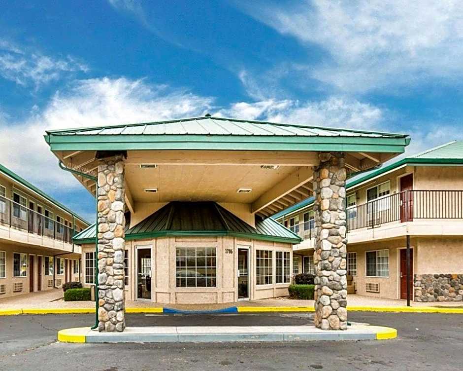 Quality Inn & Suites Minden