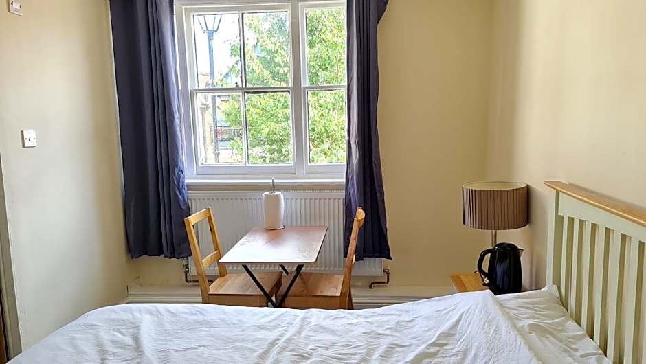 Grace Apartments - Living Rock