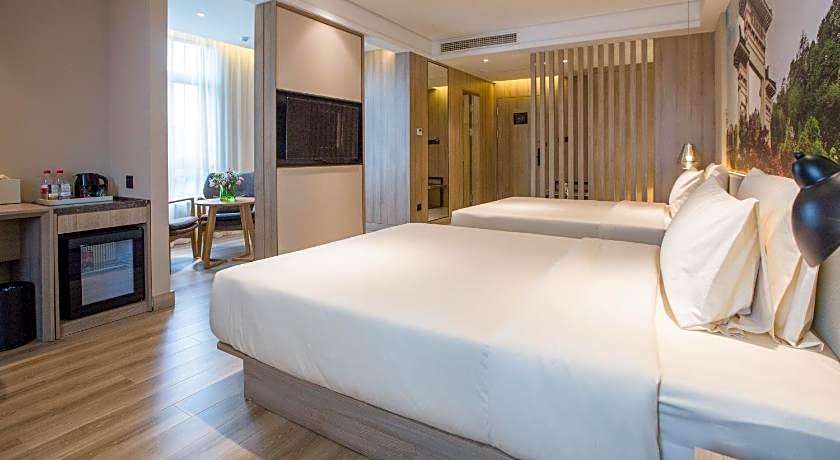 Atour Hotel Zhenjiang Railway Station Nanxu Avenue