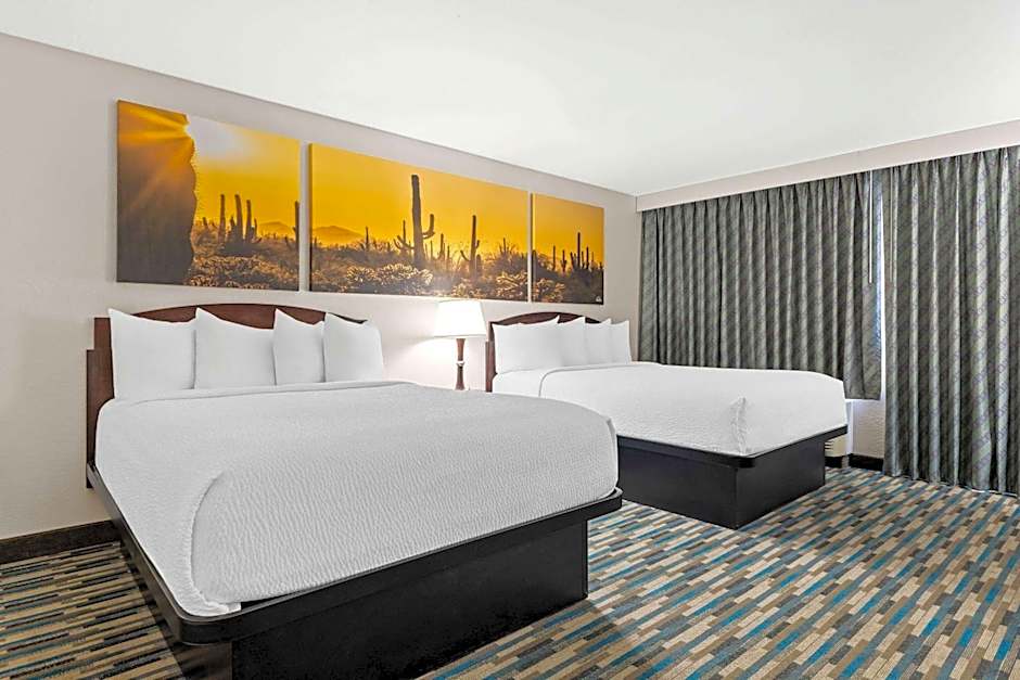 Days Inn & Suites by Wyndham Mesa Near Phoenix