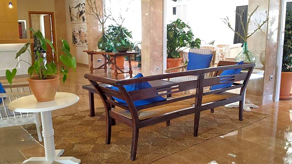 Puerto Azul Suite Hotel