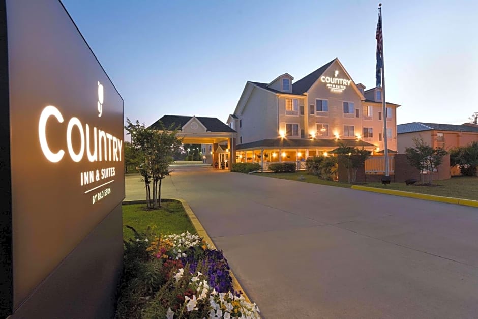 Country Inn & Suites by Radisson, Covington, LA