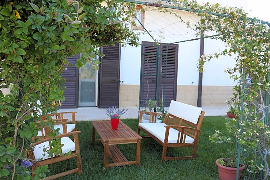 All'ombra del Carrubo - Metaponto