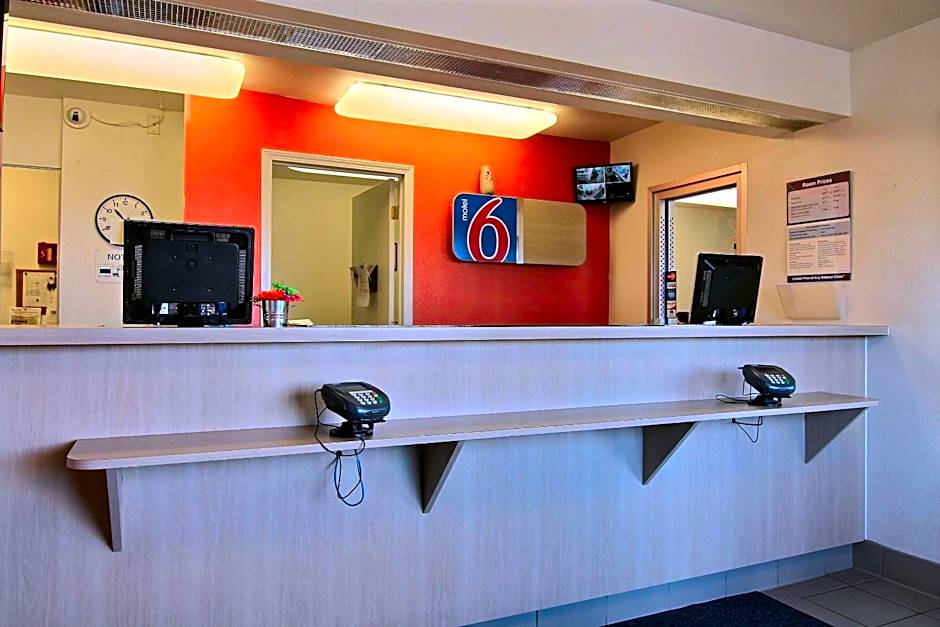 Motel 6-Bismarck, ND
