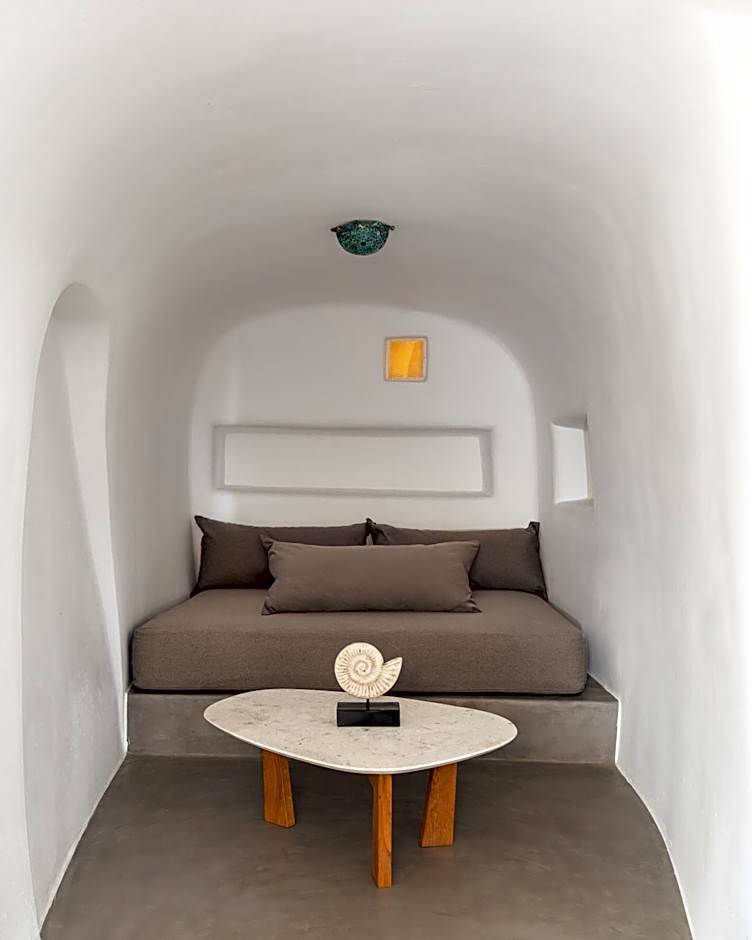 Danae Suites Santorini