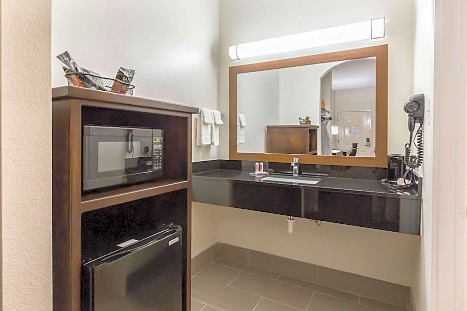 Scottish Inns & Suites Spring - Houston North