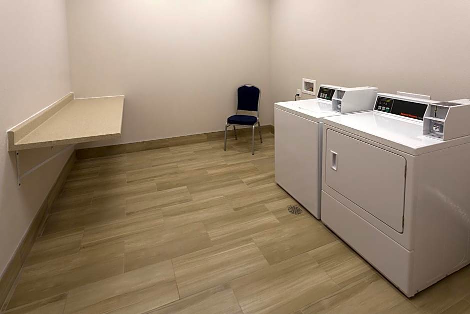 Holiday Inn Express & Suites Seattle South - Tukwila By IHG