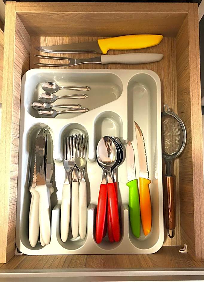 Apartamentos a Beira Mar, Aconchegantes e Modernos, a 3 Minutos da Praia com Ar Condicionado, Sacada Gourmet, Garagem e Portaria 24h