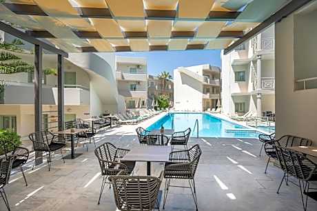 Summer Beach Hotel