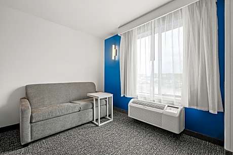 King Studio with Sofa Bed