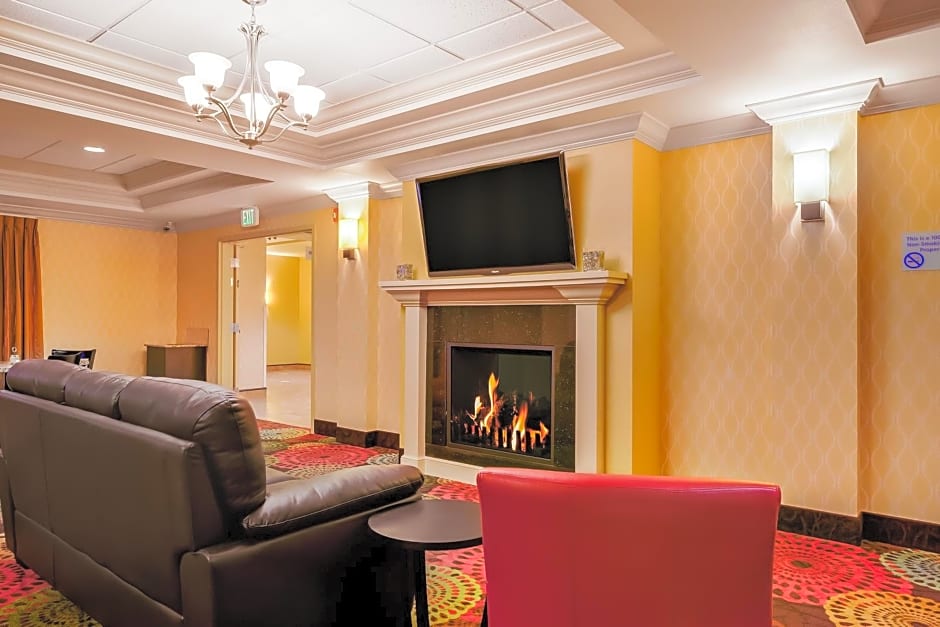 Holiday Inn Express and Suites Missoula By IHG