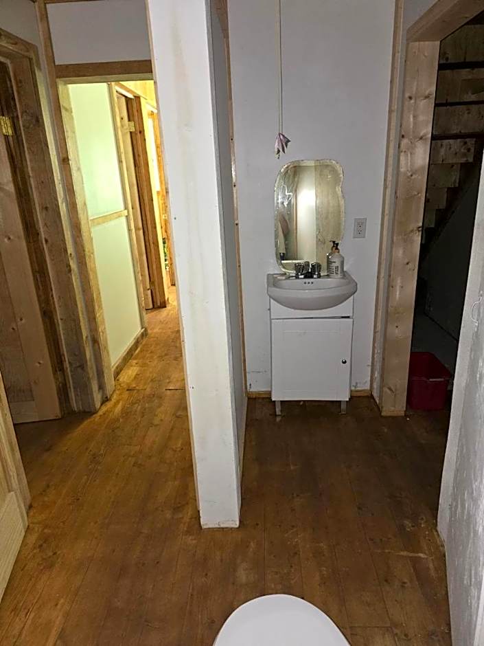 Rustic Executive Cabin at Beaverfoot