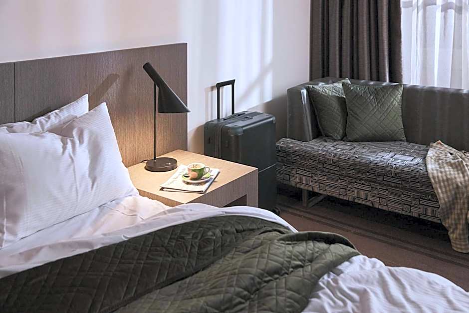 Photo 1 of 6 of Executive 1 King Bed, Balcony
