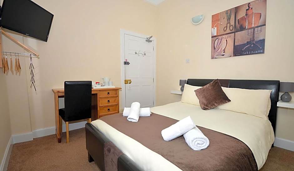 Photo 1 of 6 of Double Room with Private Bathroom