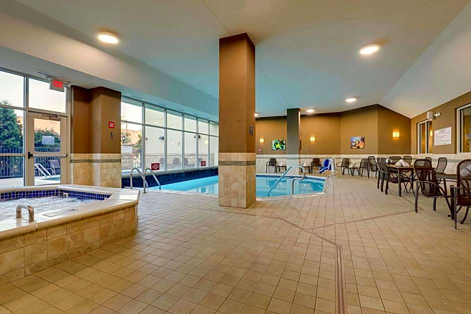 Drury Inn & Suites Grand Rapids
