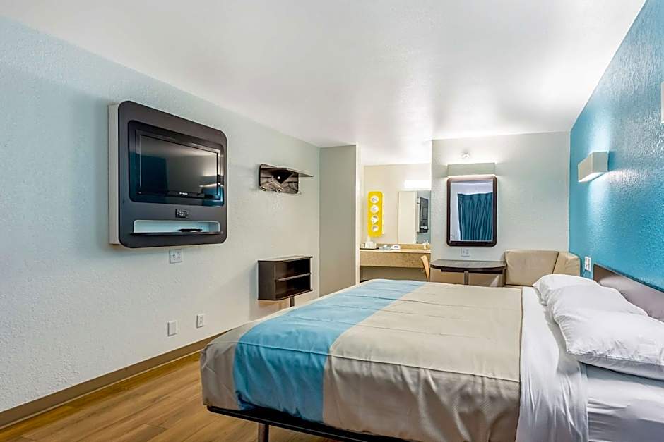 Motel 6-Bryan, TX - College Station