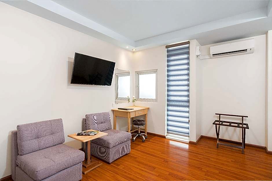 The HUB Hotel