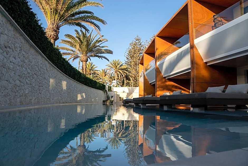 TenSuites - Adults Only