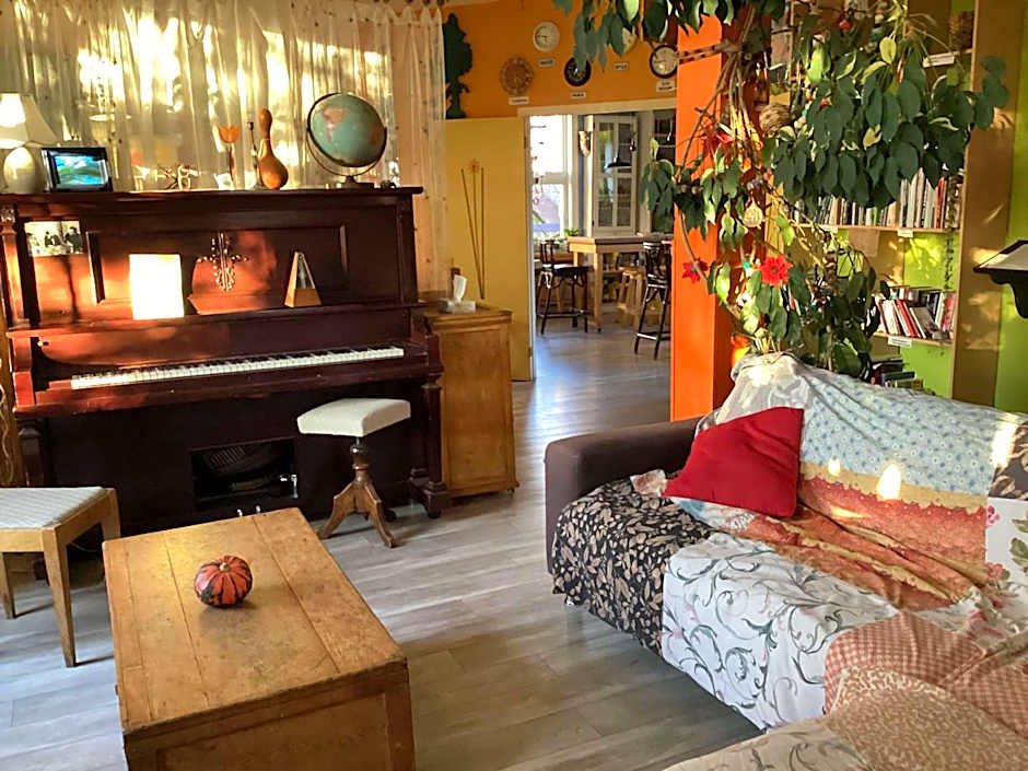 Auberge Internationale Le Tangon