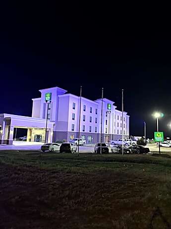 Quality Inn & Suites