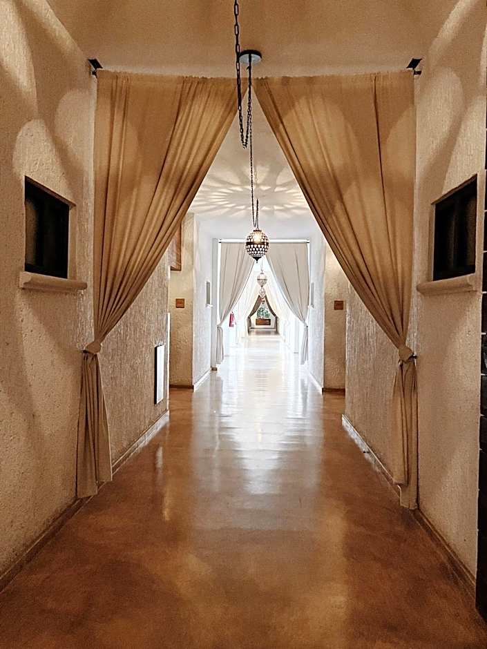 Bahia Hotel And Beach Club